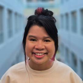Andrea Hoang headshot